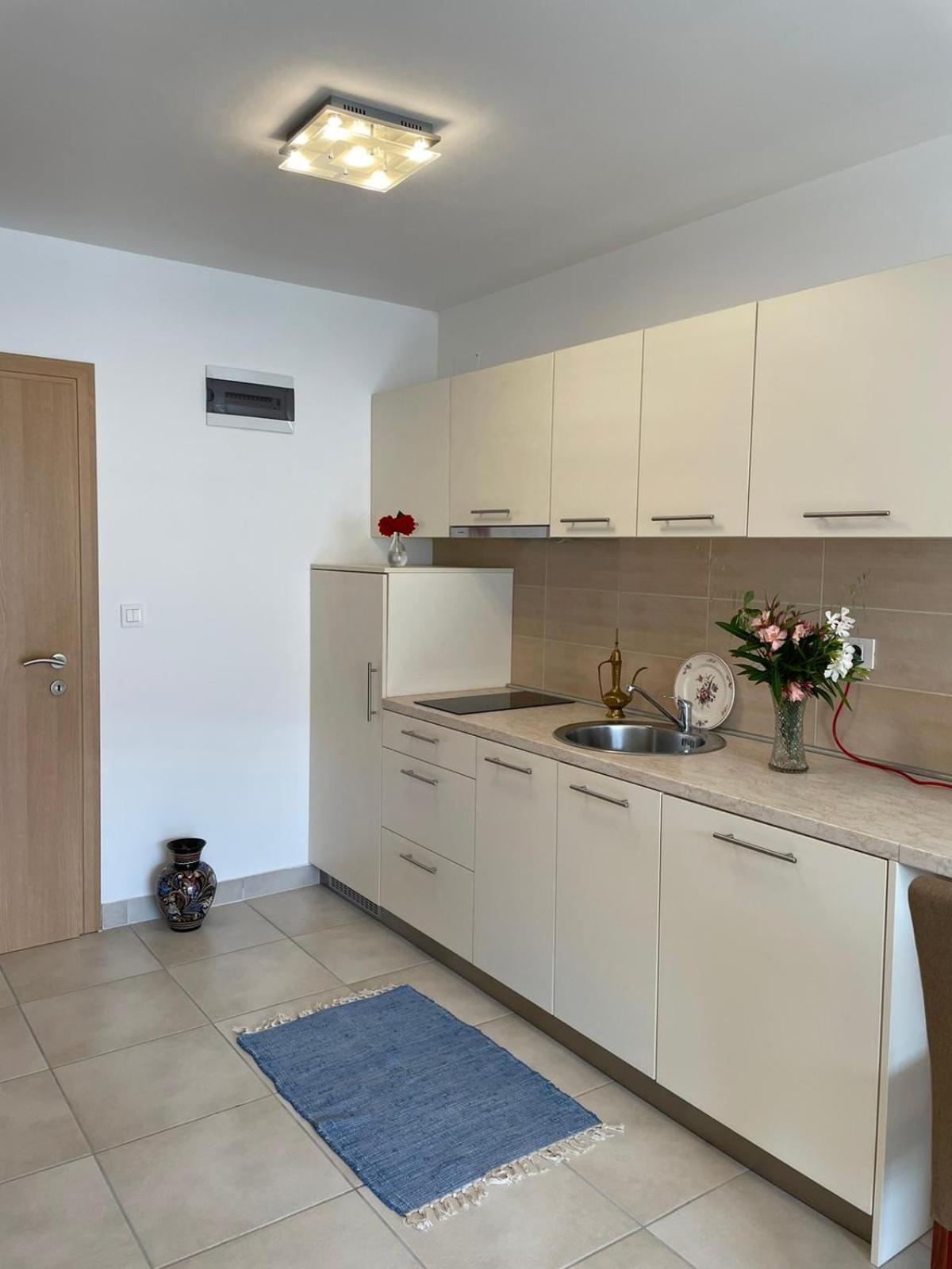 Novalja Apartments By Nena Екстер'єр фото